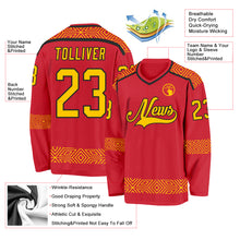 Laden Sie das Bild in den Galerie-Viewer, Custom Red Yellow-Black 3D Pattern Plaid Hockey Jersey