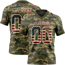 Laden Sie das Bild in den Galerie-Viewer, Custom Camo Vintage USA Flag Cream-Olive 3D Pattern Salute To Service Authentic Football Jersey