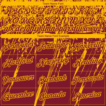 Laden Sie das Bild in den Galerie-Viewer, Custom Stitched Crimson Gold 3D Pattern Design Splash Grunge Art Sports Pullover Sweatshirt Hoodie