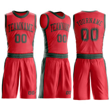 Laden Sie das Bild in den Galerie-Viewer, Custom Fire Red Green Round Neck Suit Basketball Jersey