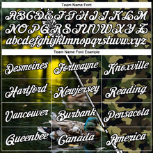 Laden Sie das Bild in den Galerie-Viewer, Custom Camo White-Black 3D Animal Duck Hunting Tool Arrow Long Sleeve Performance T-Shirt