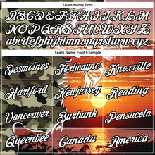 Laden Sie das Bild in den Galerie-Viewer, Custom Camo White-Black 3D Animal Dog Hunting Long Sleeve Performance T-Shirt