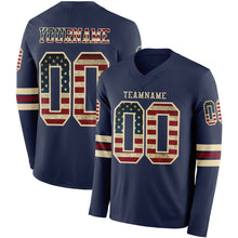 Laden Sie das Bild in den Galerie-Viewer, Custom Navy Vintage USA Flag Cream-Crimson Long Sleeve Authentic Football Jersey
