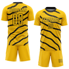 Laden Sie das Bild in den Galerie-Viewer, Custom Yellow Black Lines And Dots Sublimation Soccer Uniform Jersey