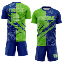 Laden Sie das Bild in den Galerie-Viewer, Custom Graffiti Pattern Aurora Green-Royal Scratch Sublimation Soccer Uniform Jersey
