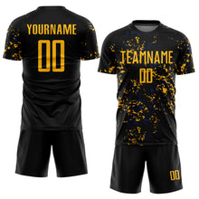 Laden Sie das Bild in den Galerie-Viewer, Custom Black Gold-Royal Abstract Fragment Art Sublimation Soccer Uniform Jersey