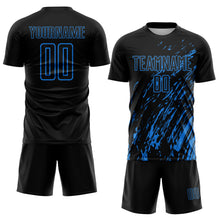 Laden Sie das Bild in den Galerie-Viewer, Custom Black Powder Blue Splash Sublimation Soccer Uniform Jersey