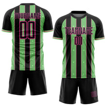 Laden Sie das Bild in den Galerie-Viewer, Custom Black Pea Green-Pink Pinstripe Line Sports Sublimation Soccer Uniform Jersey