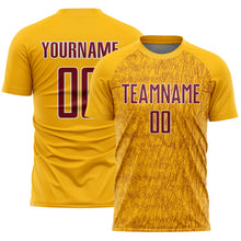 Laden Sie das Bild in den Galerie-Viewer, Custom Gold Crimson-White Abstract Scribble Curve Line Pattern Sports Sublimation Soccer Uniform Jersey
