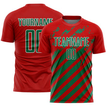 Laden Sie das Bild in den Galerie-Viewer, Custom Red Kelly Green-White Distressed Diagonal Stripe Pattern Sports Sublimation Soccer Uniform Jersey