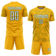 Laden Sie das Bild in den Galerie-Viewer, Custom Gold White-Green Curve Lines Sublimation Soccer Uniform Jersey