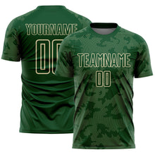 Laden Sie das Bild in den Galerie-Viewer, Custom Green-Cream Curve Lines Sublimation Soccer Uniform Jersey