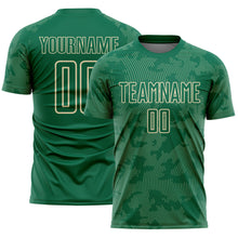 Laden Sie das Bild in den Galerie-Viewer, Custom Kelly Green-Cream Curve Lines Sublimation Soccer Uniform Jersey