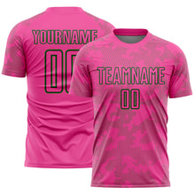 Laden Sie das Bild in den Galerie-Viewer, Custom Pink Grass Green-Black Curve Lines Sublimation Soccer Uniform Jersey