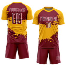 Laden Sie das Bild in den Galerie-Viewer, Custom Gold Crimson-White Splash Color Block Sublimation Soccer Uniform Jersey