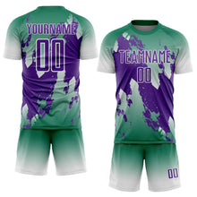 Laden Sie das Bild in den Galerie-Viewer, Custom Kelly Green Purple-White Gradient Splash Sublimation Soccer Uniform Jersey