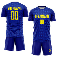 Laden Sie das Bild in den Galerie-Viewer, Custom Blue Light Yellow Brasil Digital Geometric Grid Sublimation Soccer Uniform Jersey