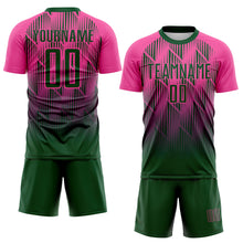 Laden Sie das Bild in den Galerie-Viewer, Custom Green-Pink Spiked Sharp Lines Gradient Sublimation Soccer Uniform Jersey