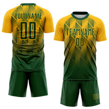 Laden Sie das Bild in den Galerie-Viewer, Custom Green-Gold Spiked Sharp Lines Gradient Sublimation Soccer Uniform Jersey