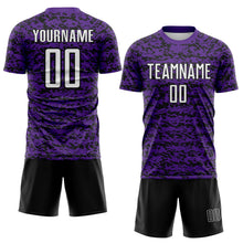 Laden Sie das Bild in den Galerie-Viewer, Custom Purple White-Black Geometric Fragment Splatter Sublimation Soccer Uniform Jersey