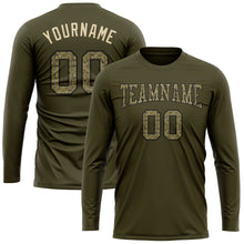 Laden Sie das Bild in den Galerie-Viewer, Custom Olive Camo-Black Long Sleeve Performance Salute To Service T-Shirt