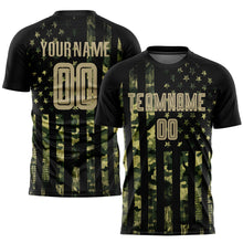 Laden Sie das Bild in den Galerie-Viewer, Custom Camo Vegas Gold-Black American Flag Fashion Sublimation Salute To Service Soccer Uniform Jersey