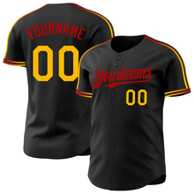 Laden Sie das Bild in den Galerie-Viewer, Custom Black Gold-Red Raglan Line Gradient Stripe Authentic Baseball Jersey
