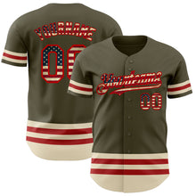 Laden Sie das Bild in den Galerie-Viewer, Custom Olive Vintage USA Flag Red-Cream Line Authentic Salute To Service Baseball Jersey
