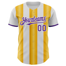 Laden Sie das Bild in den Galerie-Viewer, Custom White Purple-Gold Gradient Vertical Stripe Argentina Style Authentic Baseball Jersey
