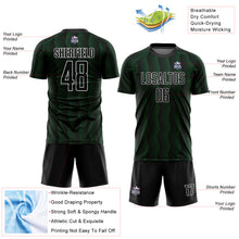 Laden Sie das Bild in den Galerie-Viewer, Custom Black Green-White Geometric Shape Sublimation Soccer Uniform Jersey
