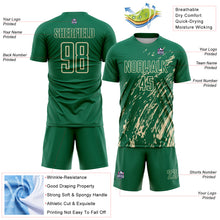 Laden Sie das Bild in den Galerie-Viewer, Custom Kelly Green Cream Splash Sublimation Soccer Uniform Jersey
