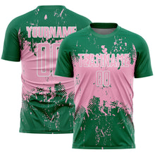 Laden Sie das Bild in den Galerie-Viewer, Custom Kelly Green Light Pink-White Abstract Splatter Grunge Art Sports Sublimation Soccer Uniform Jersey
