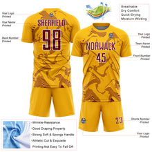 Laden Sie das Bild in den Galerie-Viewer, Custom Gold Crimson-White Curve Lines Sports Sublimation Soccer Uniform Jersey
