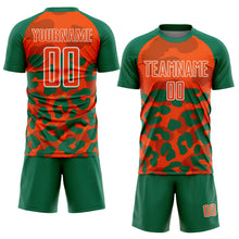 Загрузить изображение в средство просмотра галереи, Custom Kelly Green Orange-White Animal Leopard Print Sports Sublimation Soccer Uniform Jersey
