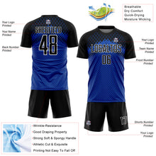 Laden Sie das Bild in den Galerie-Viewer, Custom Black Thunder Blue-White Gradient Diamond Grid Sports Sublimation Soccer Uniform Jersey
