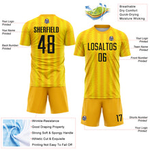 Загрузить изображение в средство просмотра галереи, Custom Gold Black-Light Yellow Colombia Feather Pattern Sublimation Soccer Uniform Jersey
