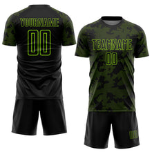 Laden Sie das Bild in den Galerie-Viewer, Custom Black-Neon Green Curve Lines Sublimation Soccer Uniform Jersey
