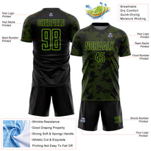 Laden Sie das Bild in den Galerie-Viewer, Custom Black-Neon Green Curve Lines Sublimation Soccer Uniform Jersey
