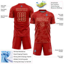 Laden Sie das Bild in den Galerie-Viewer, Custom Red-Cream Curve Lines Sublimation Soccer Uniform Jersey
