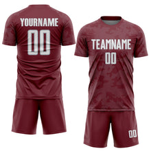 Laden Sie das Bild in den Galerie-Viewer, Custom Burgundy White-Gray Curve Lines Sublimation Soccer Uniform Jersey
