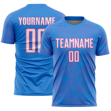 Laden Sie das Bild in den Galerie-Viewer, Custom Powder Blue White-Pink Curve Lines Sublimation Soccer Uniform Jersey
