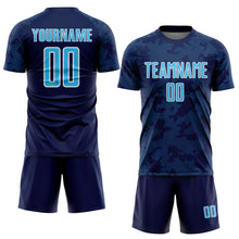 Laden Sie das Bild in den Galerie-Viewer, Custom Navy Sky Blue-White Curve Lines Sublimation Soccer Uniform Jersey
