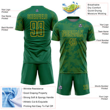 Laden Sie das Bild in den Galerie-Viewer, Custom Kelly Green-Gold Curve Lines Sublimation Soccer Uniform Jersey

