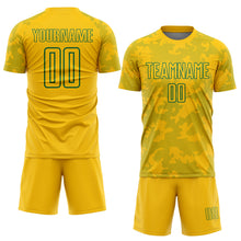 Laden Sie das Bild in den Galerie-Viewer, Custom Yellow-Kelly Green Curve Lines Sublimation Soccer Uniform Jersey
