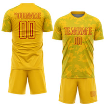 Laden Sie das Bild in den Galerie-Viewer, Custom Yellow Grass Green-Red Curve Lines Sublimation Soccer Uniform Jersey
