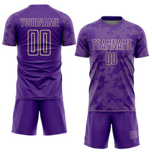 Laden Sie das Bild in den Galerie-Viewer, Custom Purple-Cream Curve Lines Sublimation Soccer Uniform Jersey
