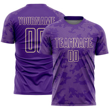 Laden Sie das Bild in den Galerie-Viewer, Custom Purple-Cream Curve Lines Sublimation Soccer Uniform Jersey
