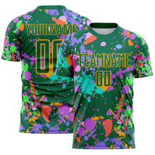 Laden Sie das Bild in den Galerie-Viewer, Custom Graffiti Pattern Kelly Green-Gold Paint Splatter Sublimation Soccer Uniform Jersey
