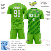 Laden Sie das Bild in den Galerie-Viewer, Custom Aurora Green White-Grass Green Diagonal Stripes Sublimation Soccer Uniform Jersey

