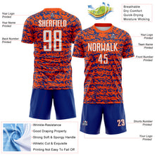 Laden Sie das Bild in den Galerie-Viewer, Custom Orange-Royal Geometric Fragment Splatter Sublimation Soccer Uniform Jersey
